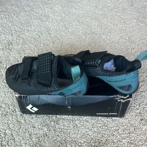 NWOT Black Diamond rock climbing shoes 9.5